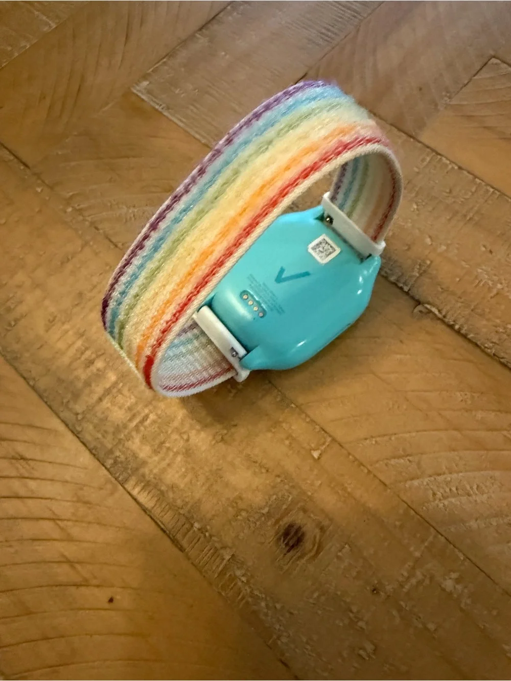 Kids Gizmo Smartwatch with Rainbow Nylon Band - Teal Case